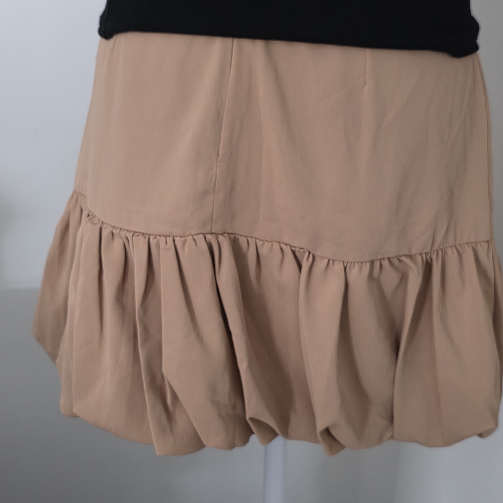 Valija Gitana - Tan Ruffled Skirt - Picture 2 of 3